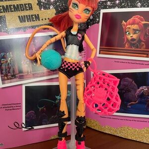 Monster High - G1 Toralei Ghoul Sports Doll